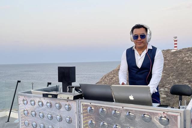 Mirror Dj Booth