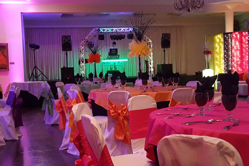 Reception table with pink table setting