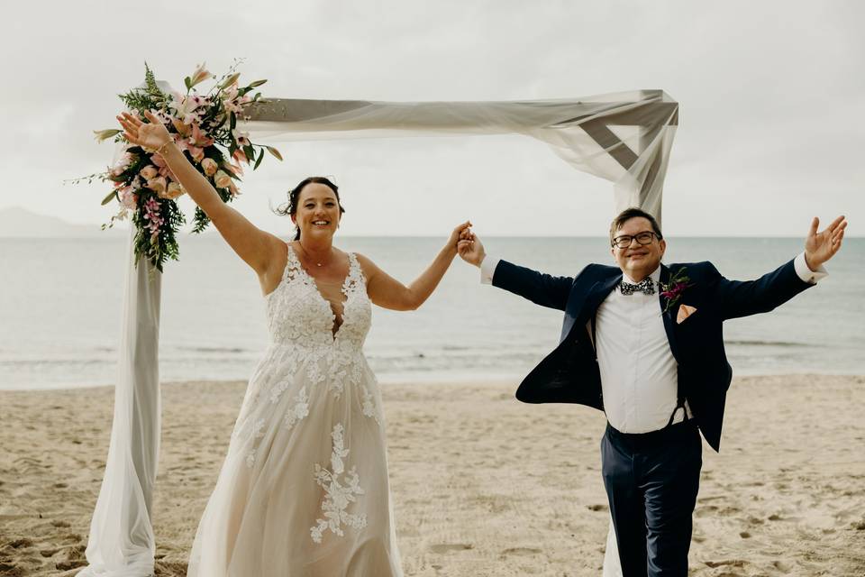 Elopement at Grotto Beach