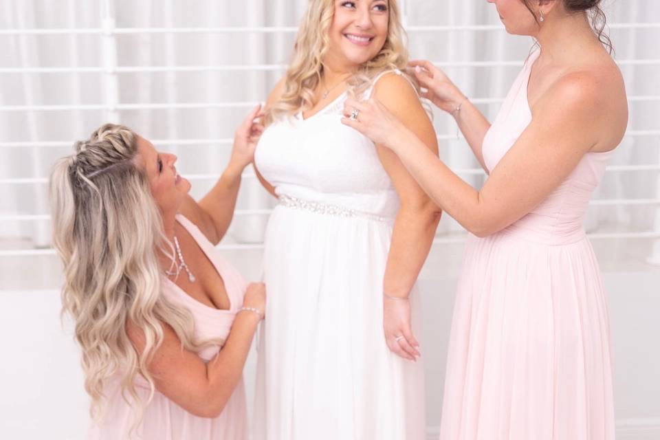 Bride and bridesmaids