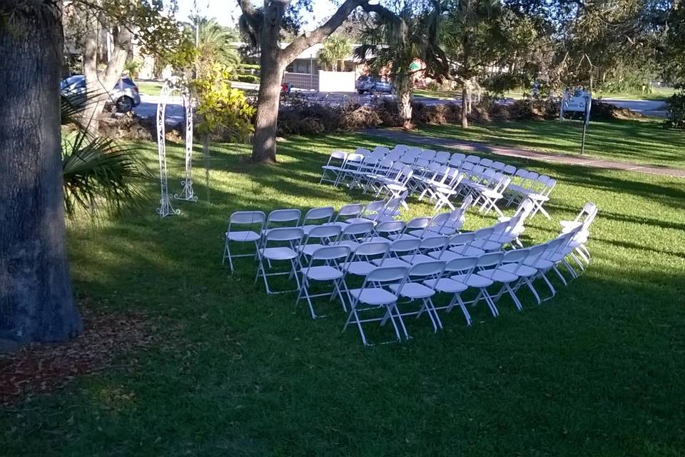 Weding Chairs With Arch