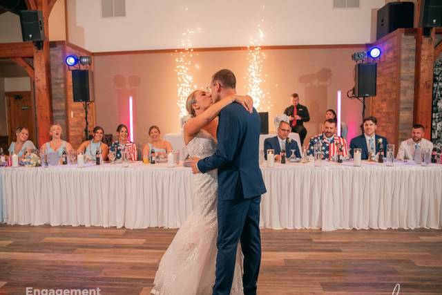 Engagement Sounds - Wedding DJs & Photobooth
