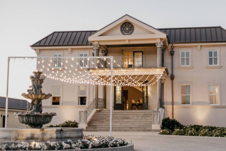 Willow Heights Mansion