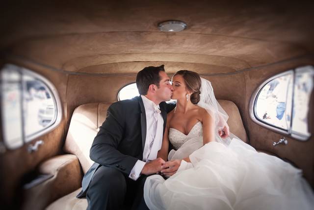 M & V Limousine