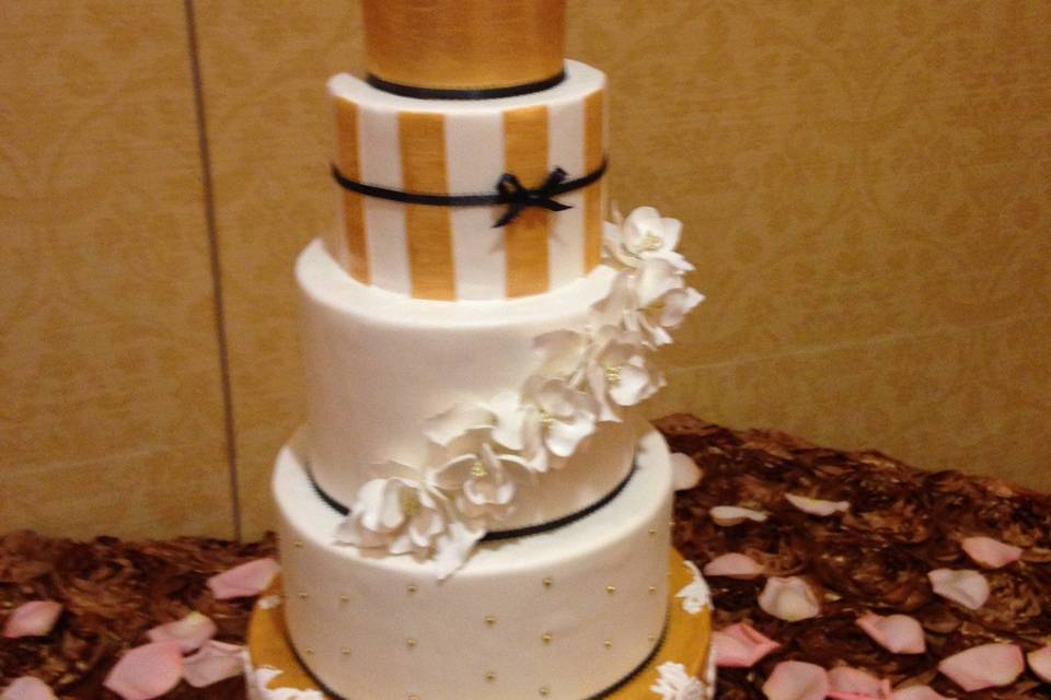 Wedding cake by Cakes by Susie