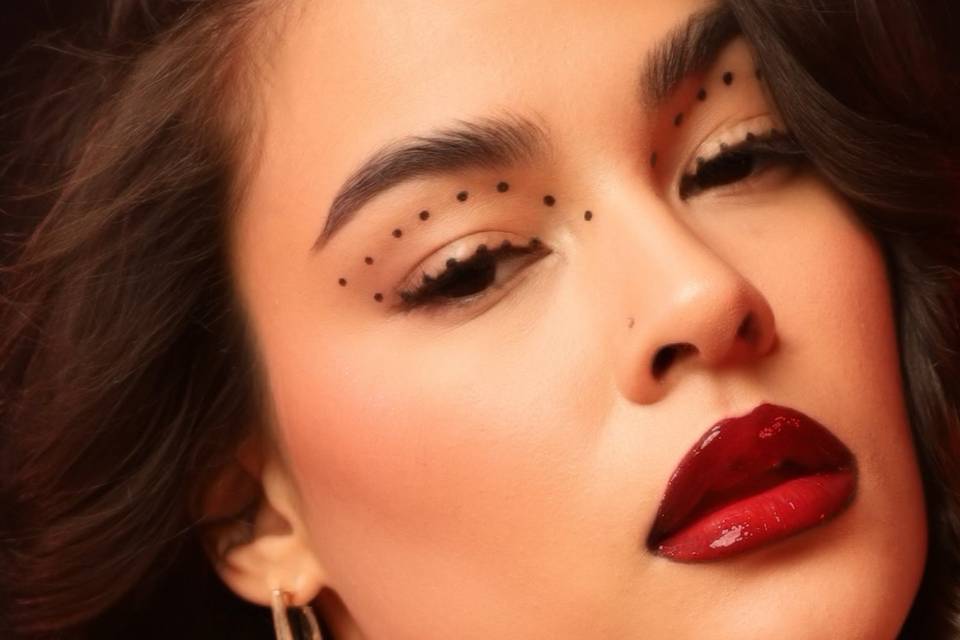 Editorial makeup/curls