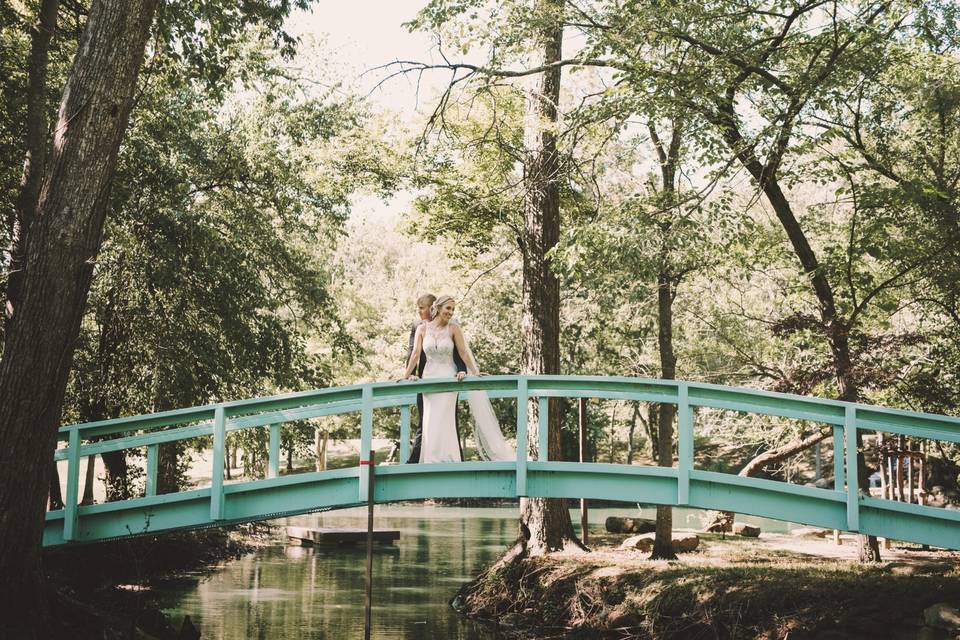 Wedding at Swan Lake venue