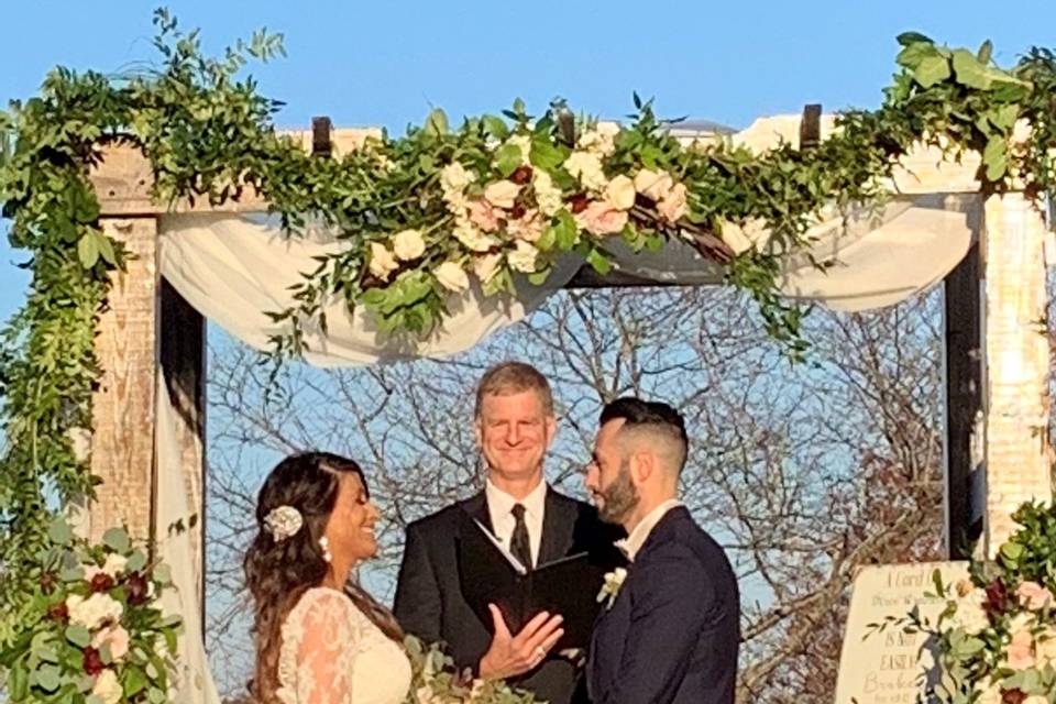 Outdoor wedding on golf course