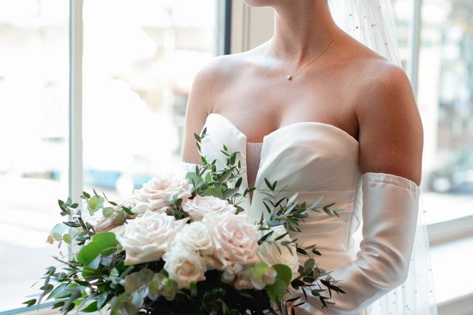 Blush and white bridal bouquet