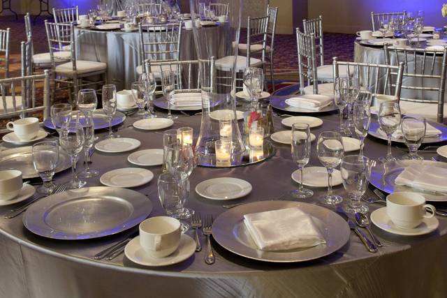 Dazzling centerpiece