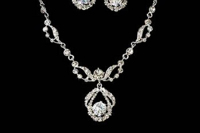 resized_silver-round-rhinestone-necklace-earrings-bridal-jewelry-set