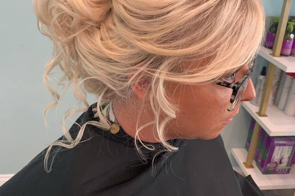 Bridal hair by Lisa Wayman!