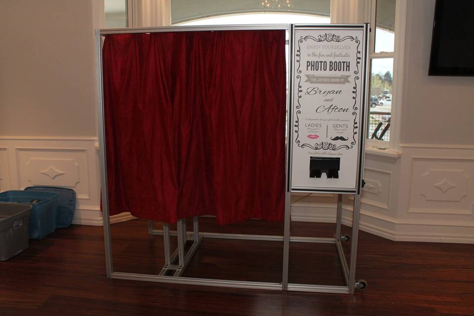 Couth Booth Photo Booths