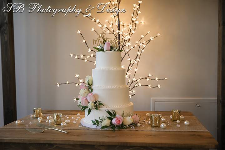 4-tier Smooth Cake