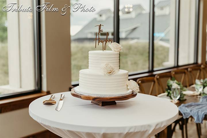 2-tier Horizontal Cake