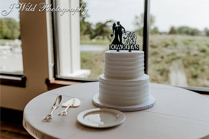 2-tier Horizontal Cake