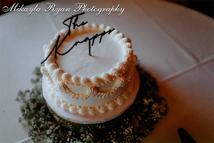 1-tier Cake w/ Lambeth Piping