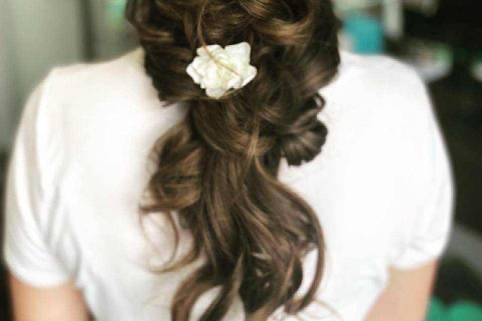 A bride's hair, a work of art