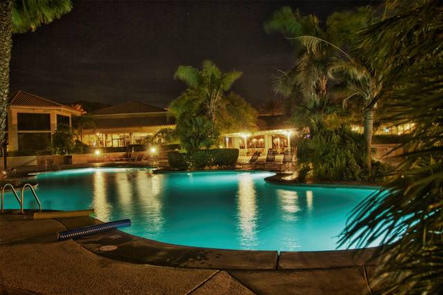 Night View of the swimmingpool