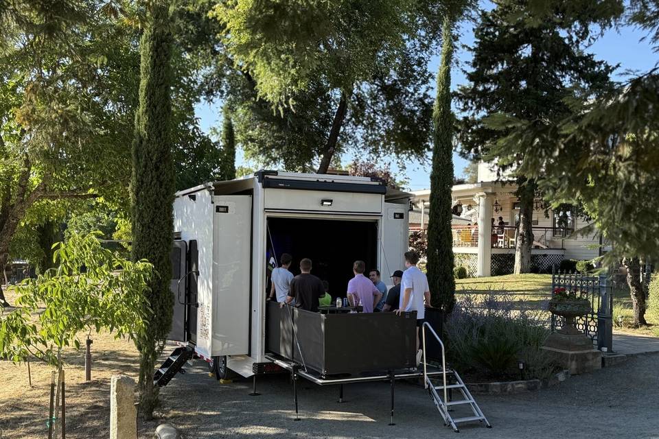 Dryvebox Napa Valley Premium Mobile Golf Experience