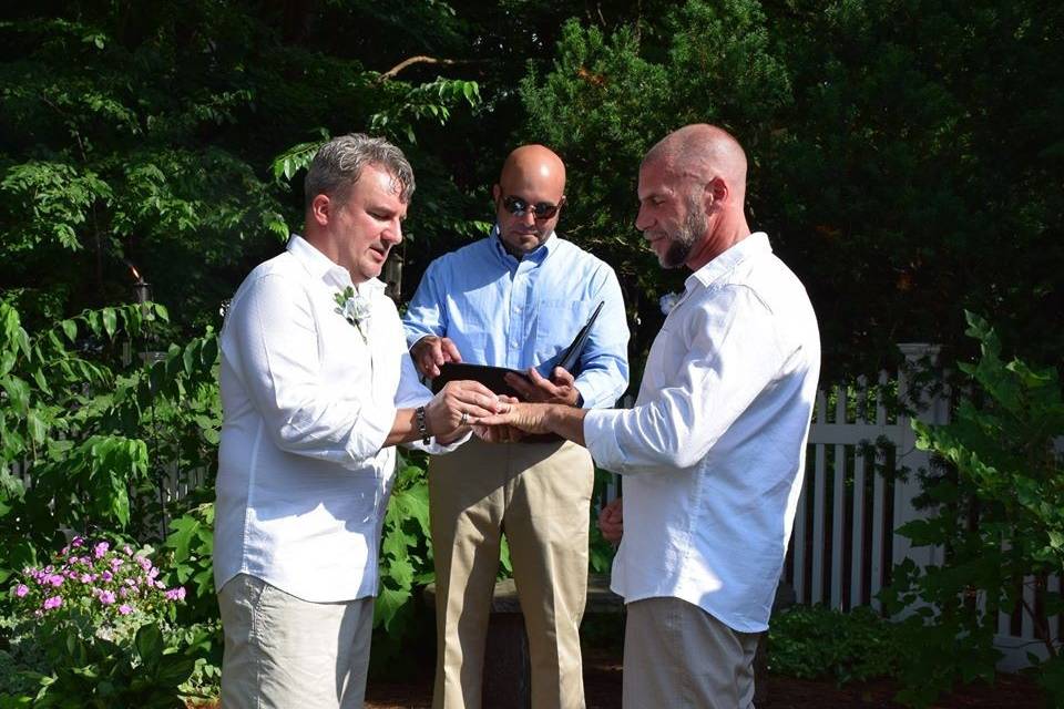 Award Winning Officiant & Wedding Planning Consultant