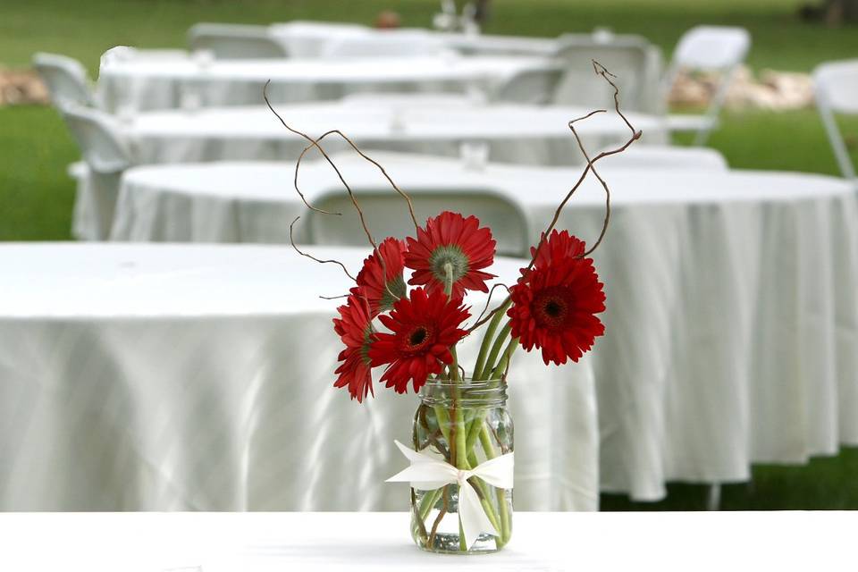 Table setting with centerpiece