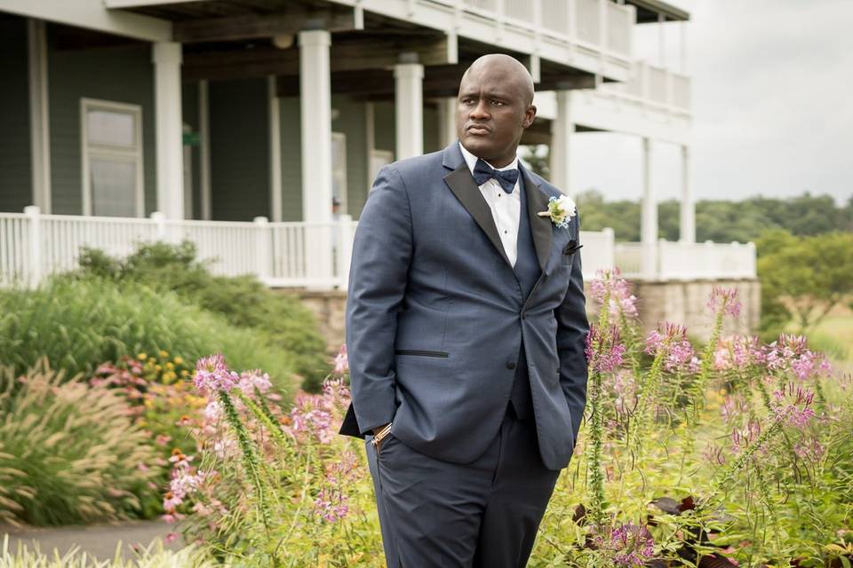 Groom, looking all dapper