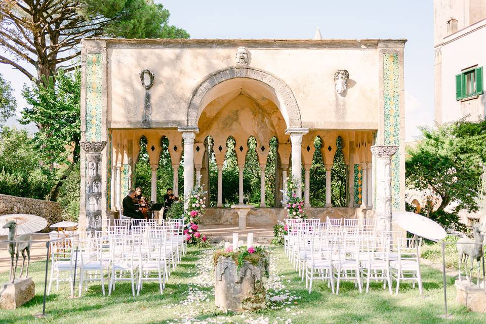 Gorgeous ceremony setup