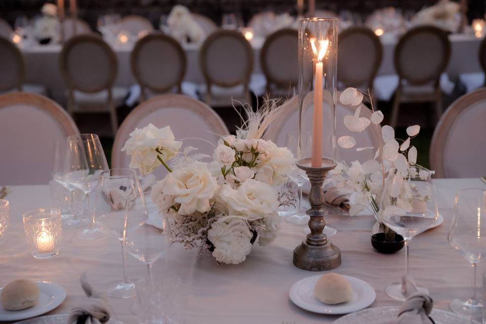 A timeliess tablescape