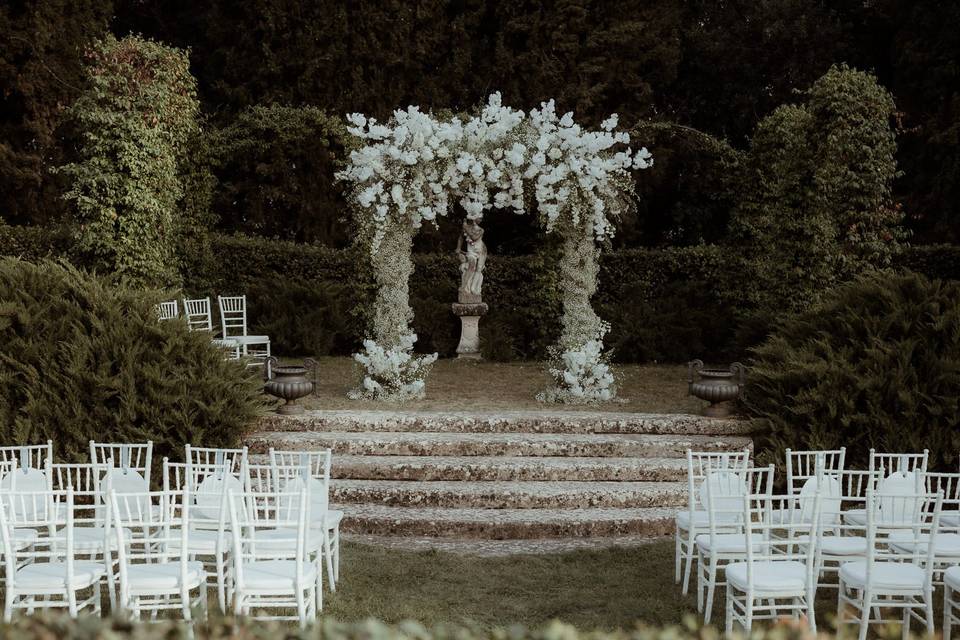 Elegant Ceremony in Umbria