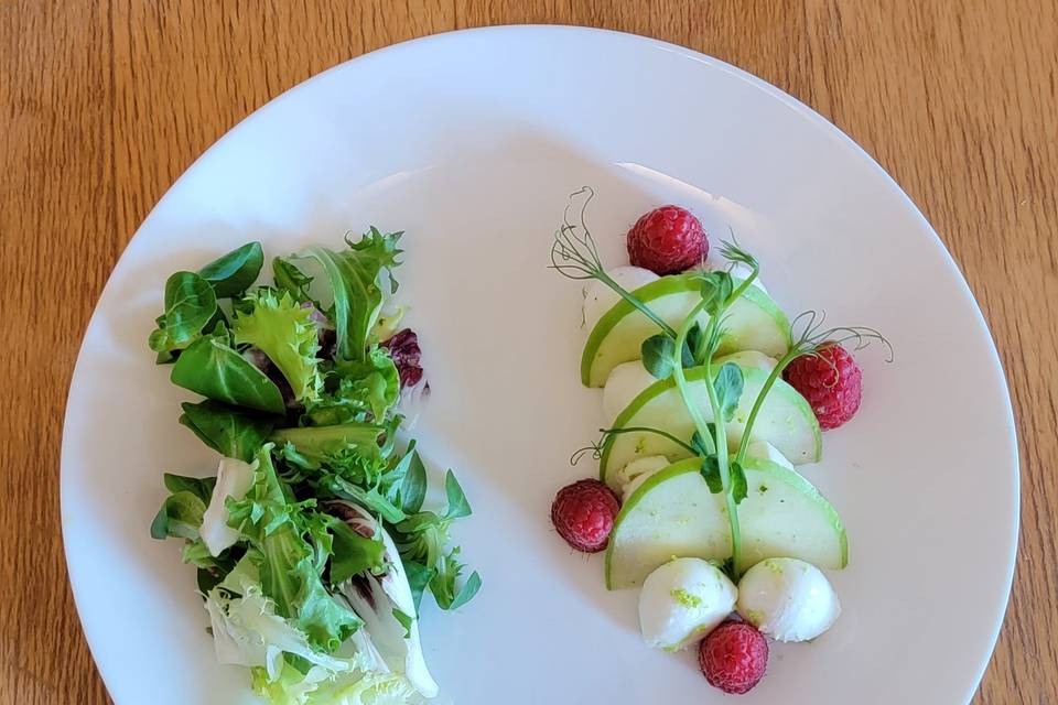 Apple salad