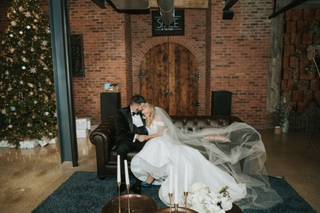 Wildly Rooted Weddings