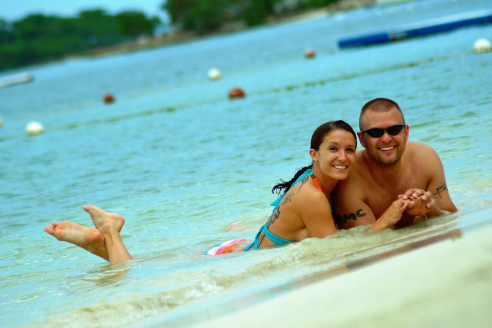 Enjoying the caribbean on their honeymoon to Jamaica