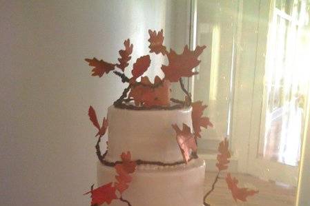 Autumnal themed cake decor