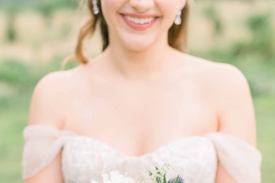 Romantic white bouquet