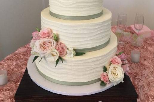 4-tier wedding cake