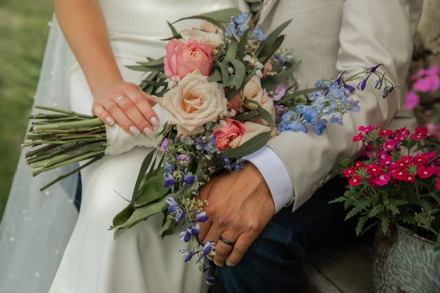Flowers & Lovers