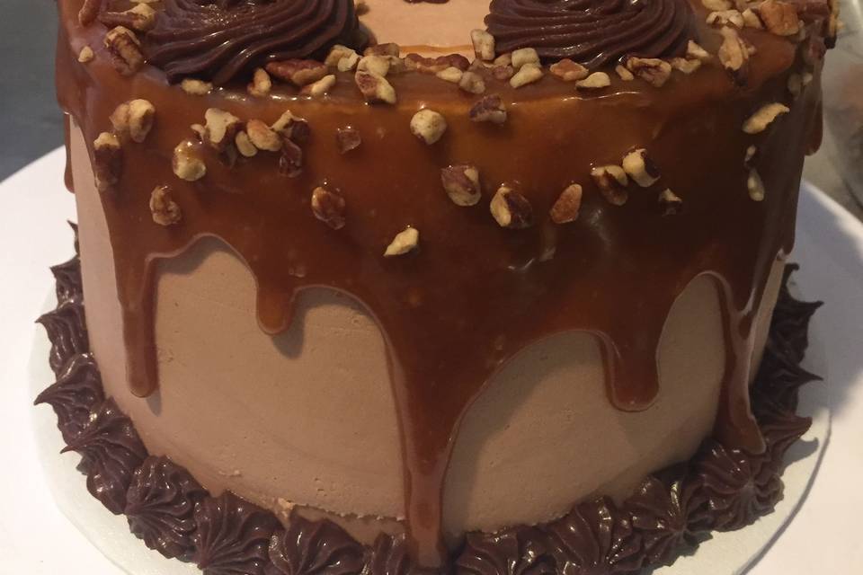 Chocolate turtle cake