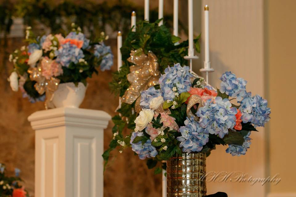 Floral arch decor