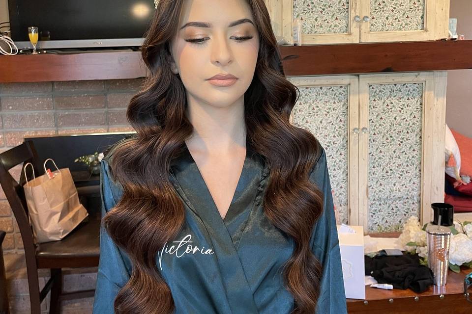 Half up/down hair