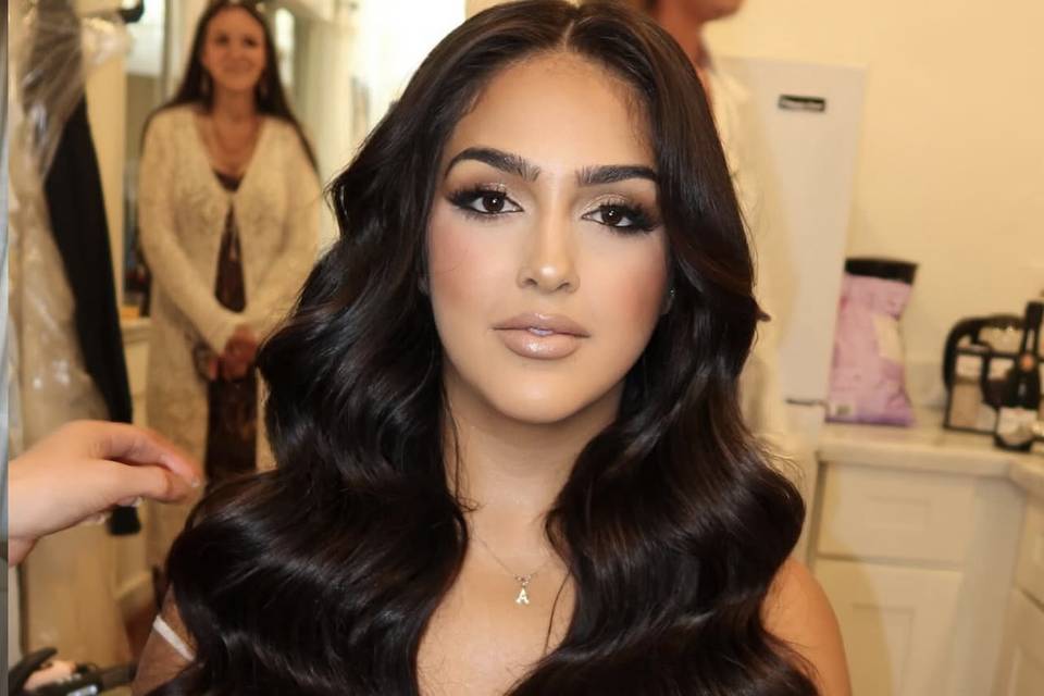 Middle part Hollywood waves