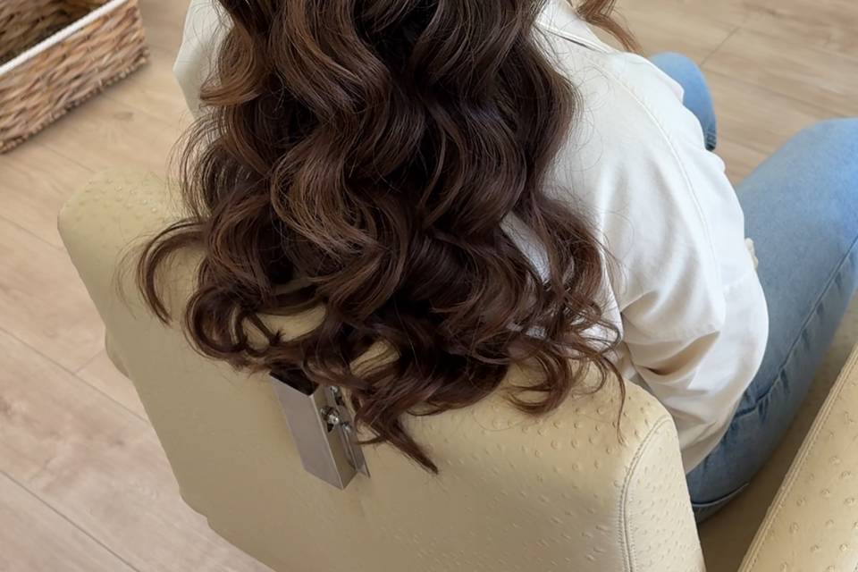 Middle part Hollywood waves