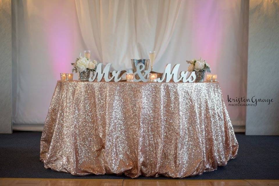 Sweetheart table