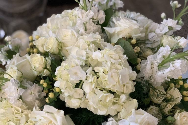 Grand winter bridal bouquet