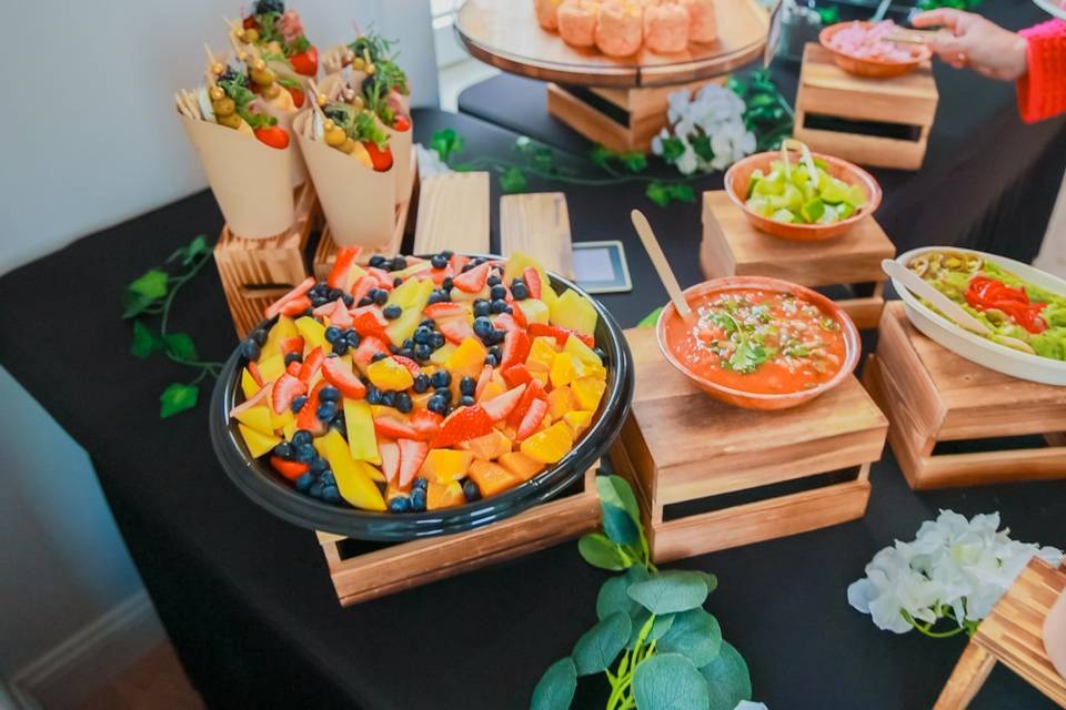 bono-catering-fruit-and-salsa-display.jpg