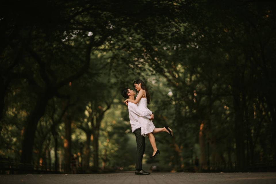 Couple in a ring of sun