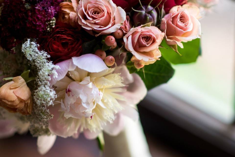 Fresh Stems in a Wrapped Bouquet in Murrysville, PA