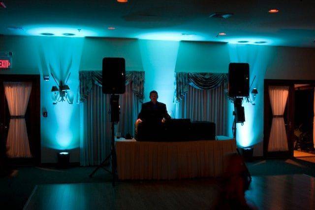 WeddingDJService.com