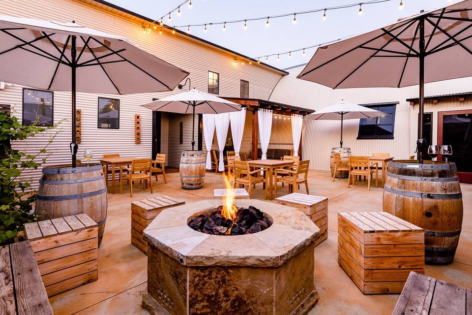 Carr Winery Firepit & Patio