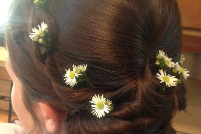 Mini daisies on updo